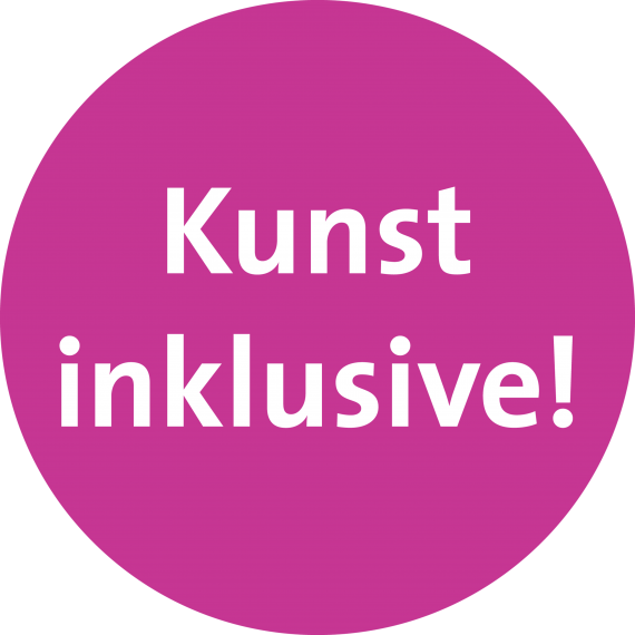 in einem pinken Kreis steht in wei&szlig;er Schrift "Kunst inklusive!"
